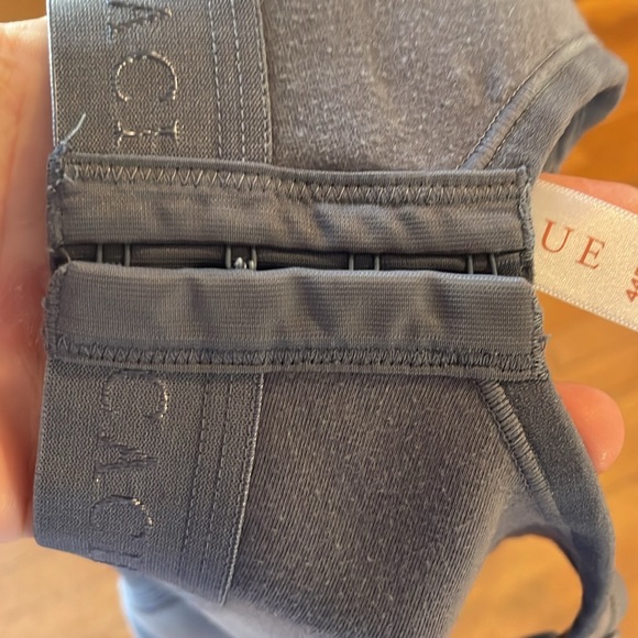 CACIQUE bundle of 2 bras - lightly lined, no wire size 44DD - Picture 12 of 12